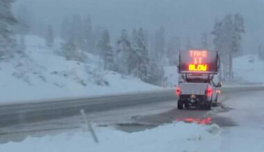 Snow falls upon Northern California Sierra after long stretch of dry weather