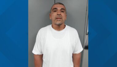 Convict escapes from San Diego halfway house