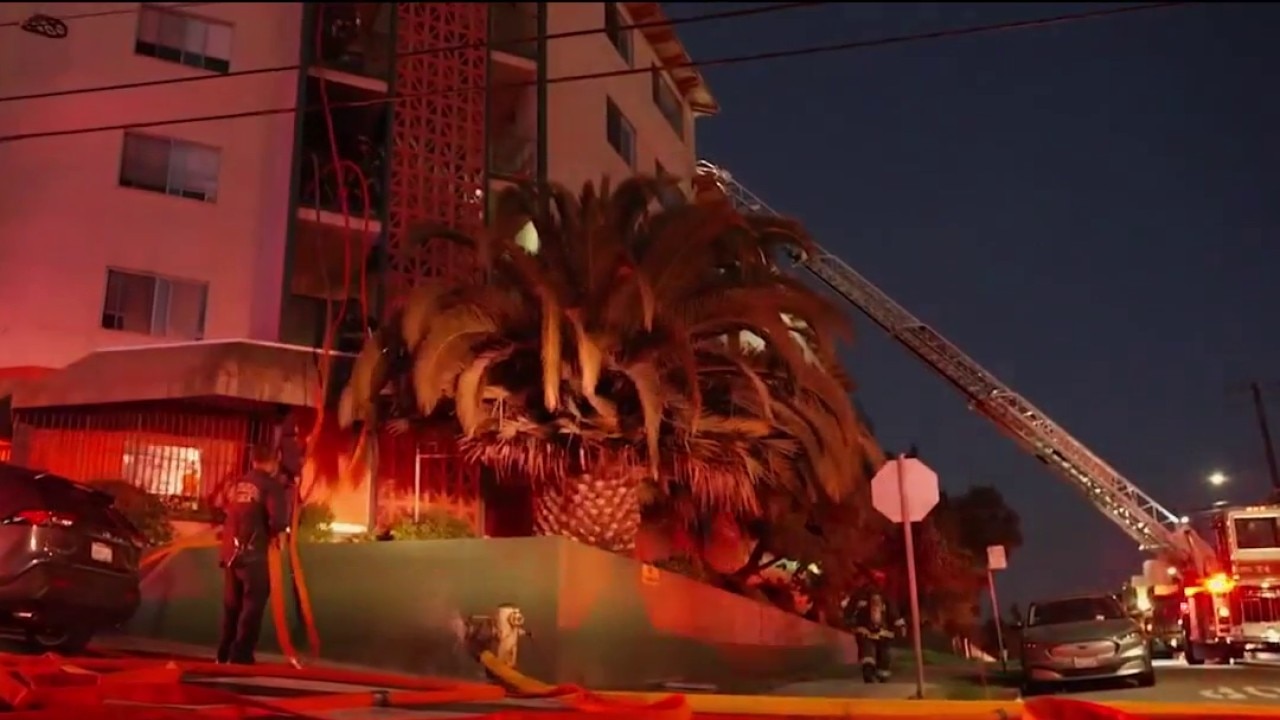 Oakland residents rescued by firefighters in apartment building fire 