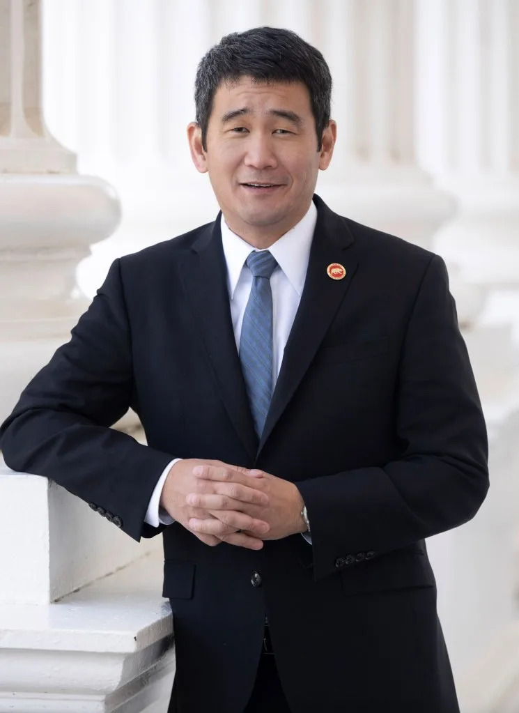 He’s doing it as he introduced the “Safe Speeds Act” last month alongside Reps. Mike Lawler, Brian Fitzpatrick and Jared Huffman. Min wanted to “establish a comprehensive federal regulatory standard for e-bikes and other electric micromobility products.” State of California