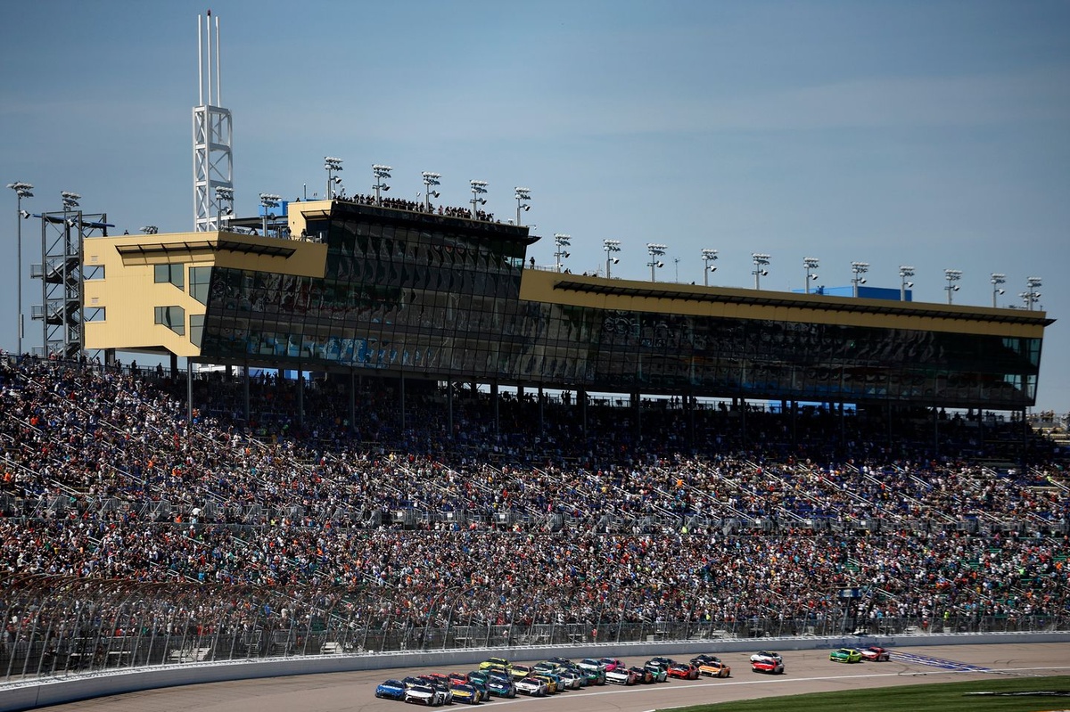 FOX leverages NASCAR Kansas TV audience to boost IndyCar Long Beach