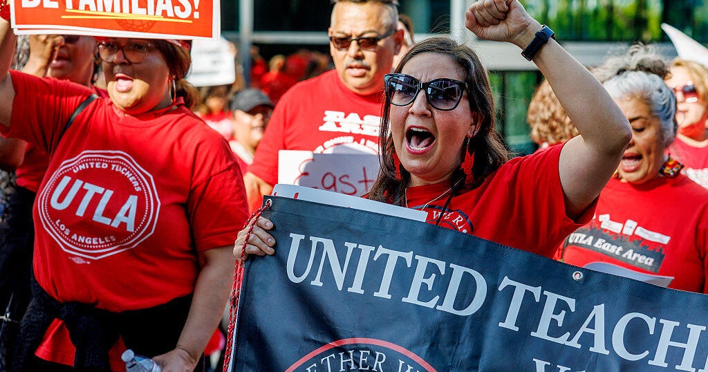 LAUSD teachers strike looms as labor negotiations continue