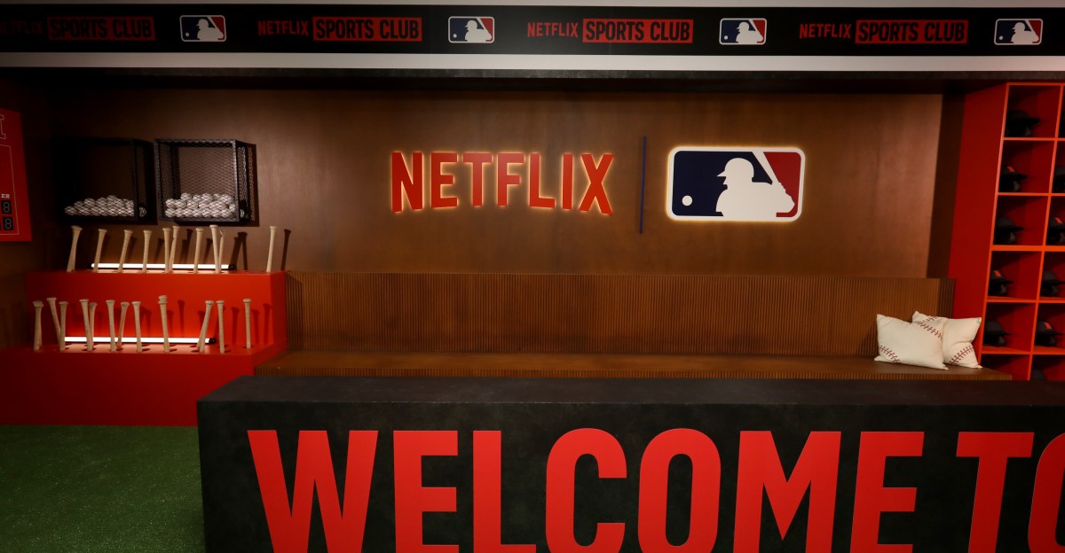 SF Giants Videos: Watch the Giants Mini Golf classic!