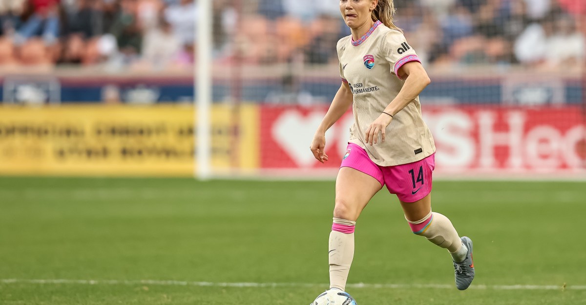 San Diego Wave sign Kristen McNabb to contract extension through 2027