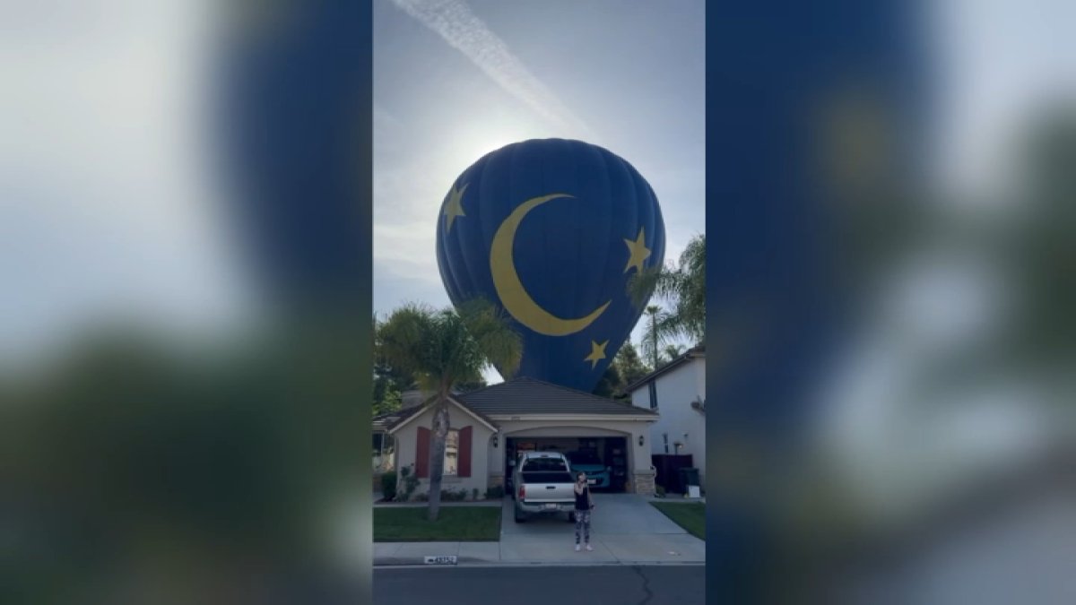 Hot-air balloon filled with people lands in Temecula backyard – NBC Los Angeles