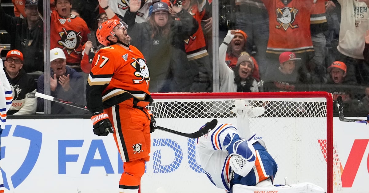 Anaheim Ducks blast Edmonton Oilers 7-4 in their first home playoff game in 8 years - WSB-TV Channel 2