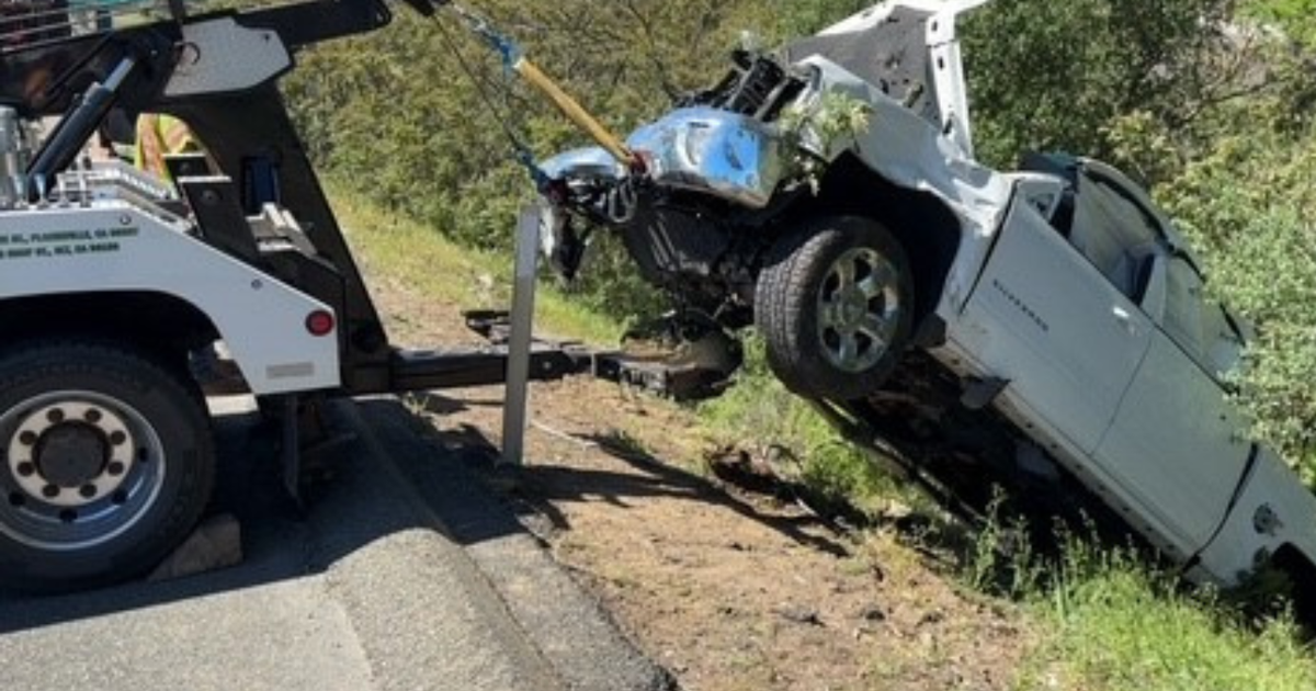 2 injured in crash down Highway 50 embankment in El Dorado County