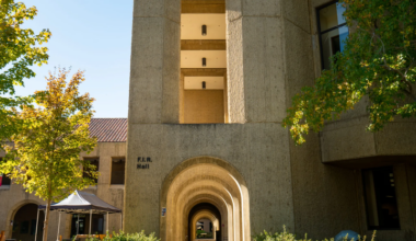 stanford law school building
