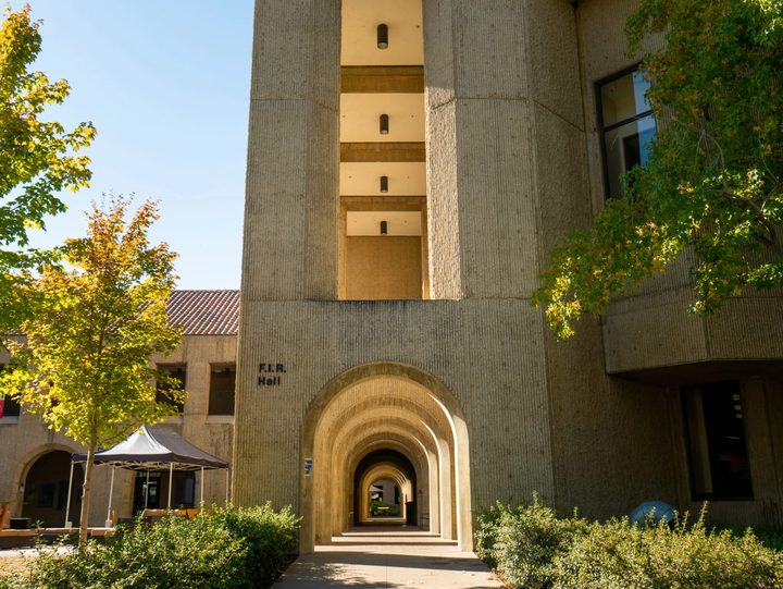 stanford law school building