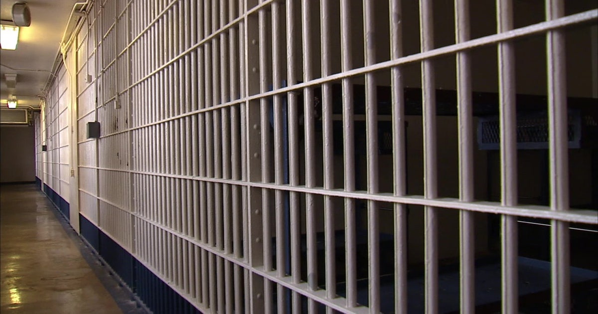 Ex-LA County medical examiner investigator who admitted to stealing from bodies faces jail time