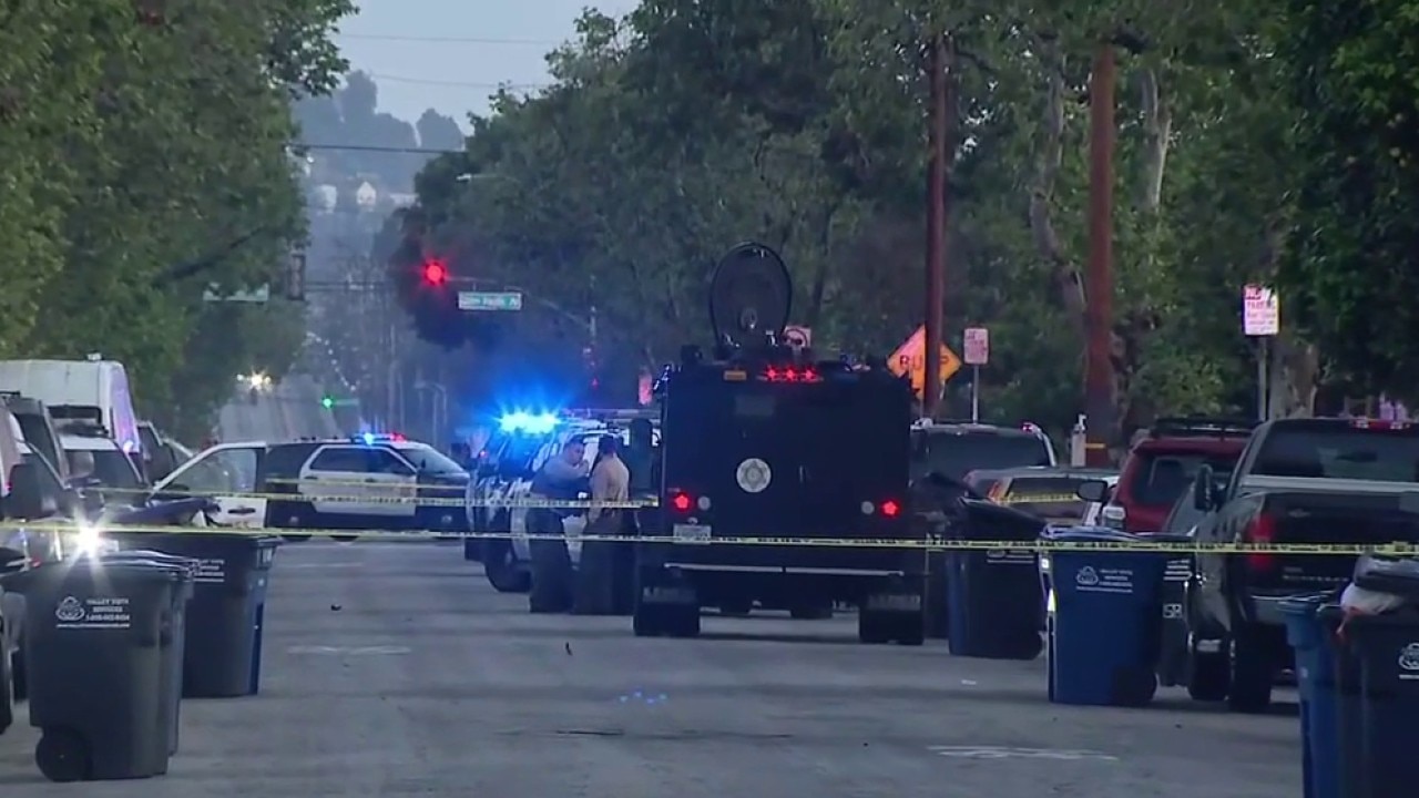 LASD deputies ambushed in East LA; suspect dead