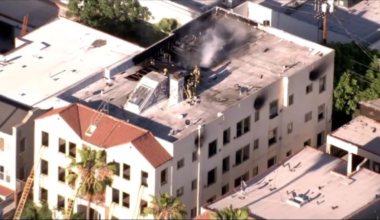 Fire breaks out at apartment building in Koreatown – NBC Los Angeles