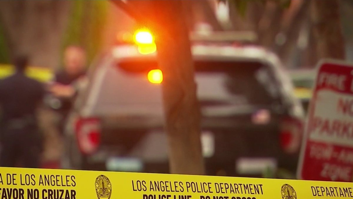 3 sought in attempted Woodland Hills home break-in – NBC Los Angeles