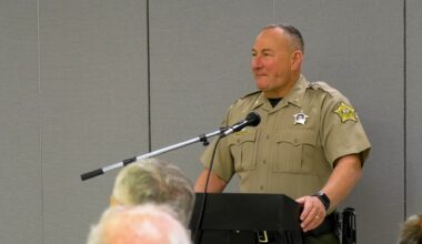 Sheriff Hightower has lunch and talks about scam calls at Oakland Baptist Church