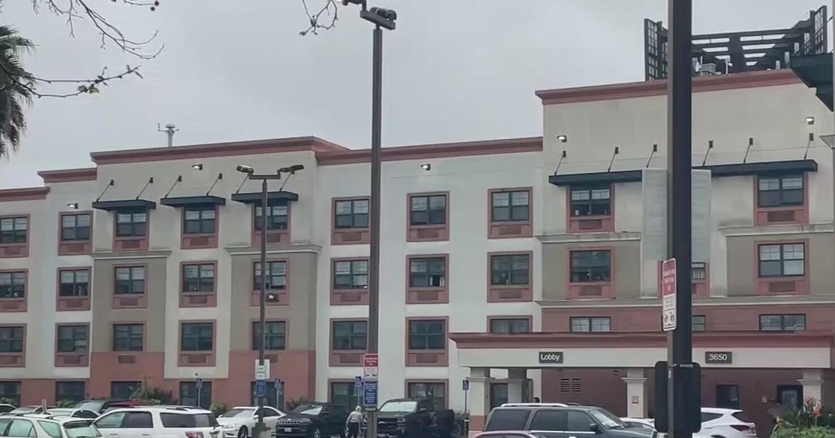 Residents at Oakland transitional housing site slam program as a failure