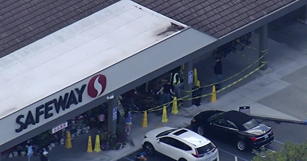 Driver crashes into Martinez Safeway causing ice machine to fall and hit customer