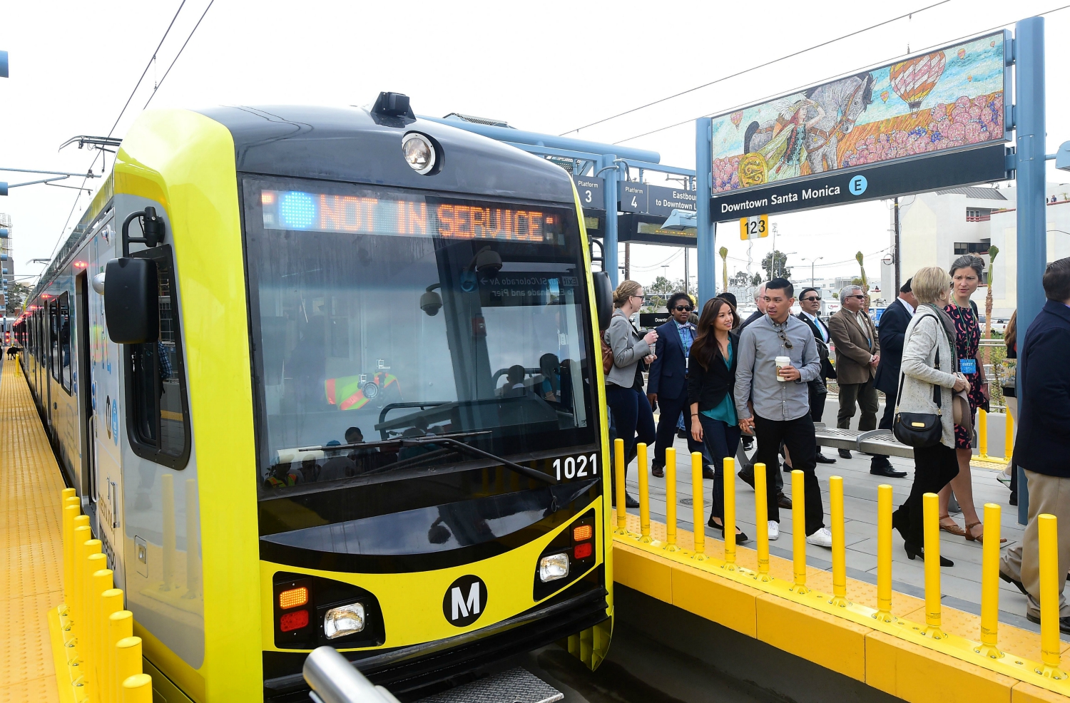 Free Metro, Metrolink Rides for Earth Day in Los Angeles