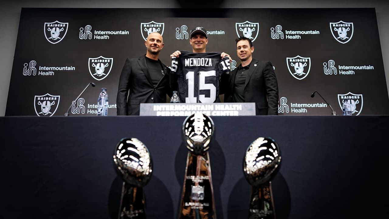 Gutierrez: Raiders' past meets future as Tom Flores passes No. 15 torch to Fernando Mendoza