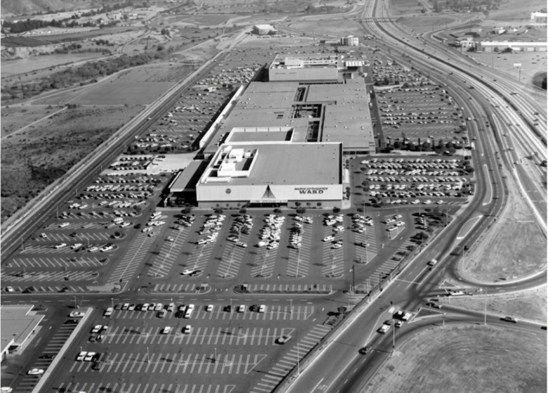 This image has an empty alt attribute; its file name is mv-mall-montg-ward.jpg