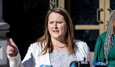 Former mayoral staffer sues Oakland, says she was fired for blowing the whistle