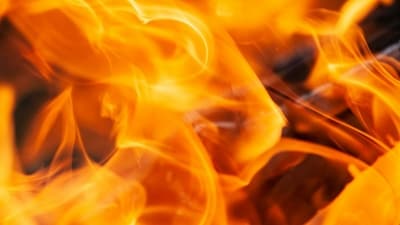 Smoke rises in southeast Bakersfield as crews respond to a reported fire near Hale Street. (Representative image/ Unsplash)