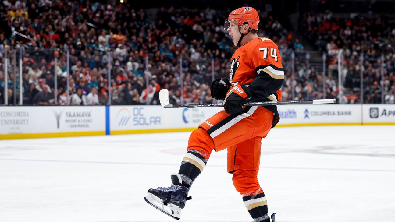 Ducks' Carlson revels in first career hat trick in 17th season