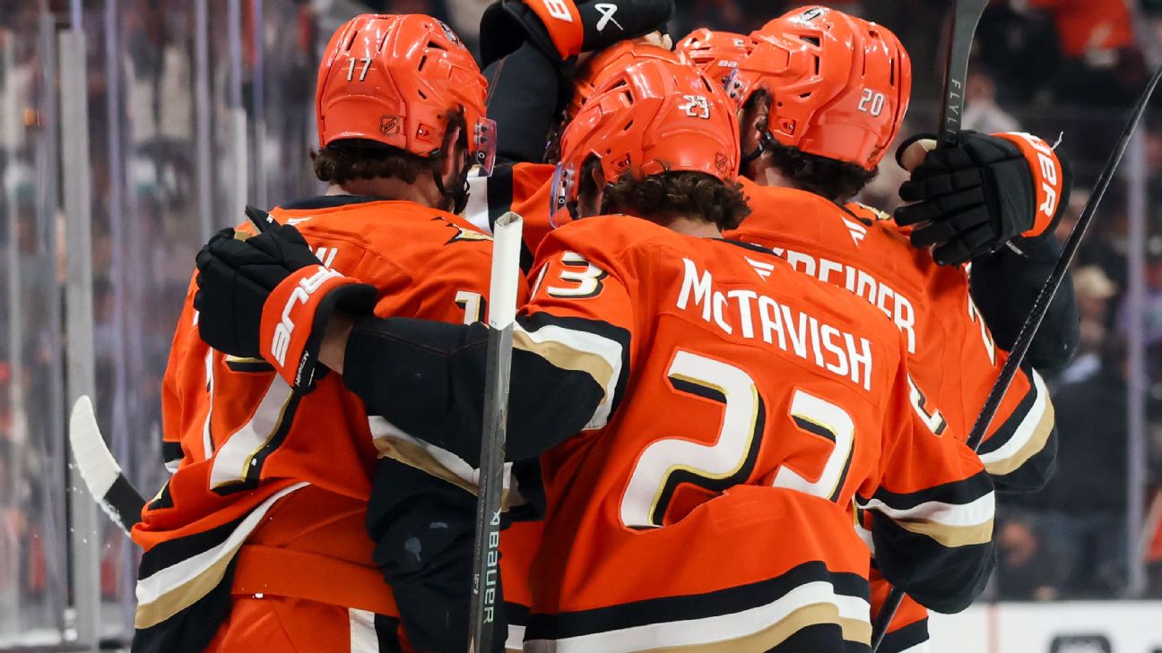 Anaheim Ducks snag playoff berth, San Jose Sharks eliminated