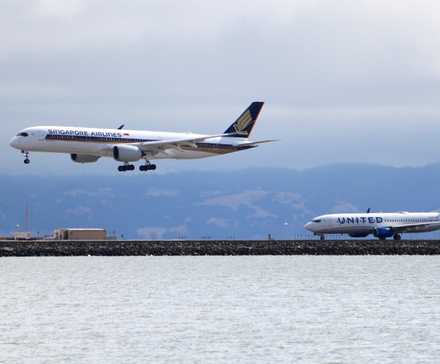 singapore airlines a350 landing at san francisco airport