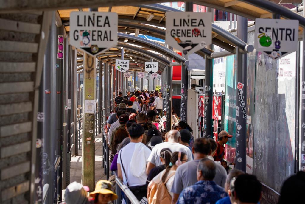 San Diego college students living in Tijuana can now apply to use expedited lanes at border – San Diego Union-Tribune