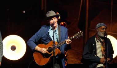 James Taylor shines anew at San Diego concert filled with welcome surprises – San Diego Union-Tribune