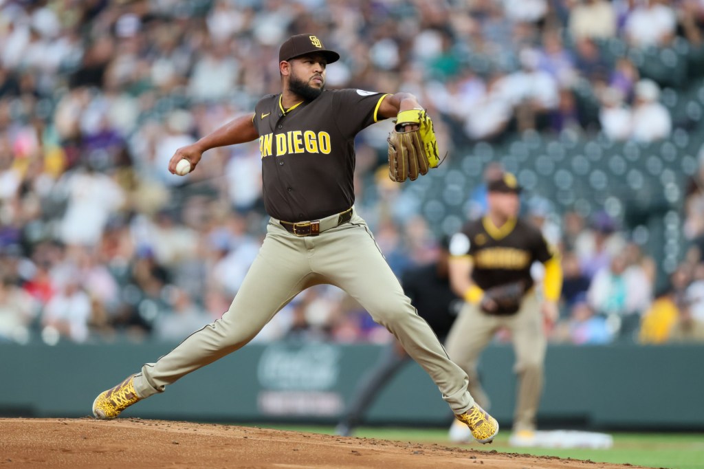 Padres beat Rockies 1-0 behind seven strong innings from Randy Vásquez
