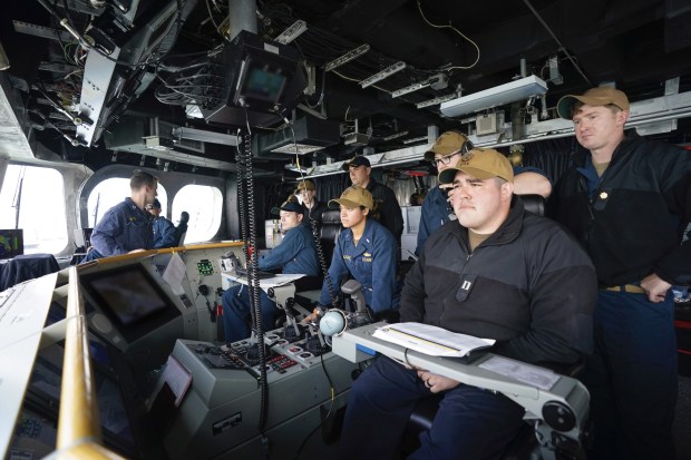 The bridge crew of the USS Jackson (LCS 6), maneuvered the ship out of San Diego Bay for a scheduled sea exercise. (Nelvin C. Cepeda / The San Diego Union-Tribune)