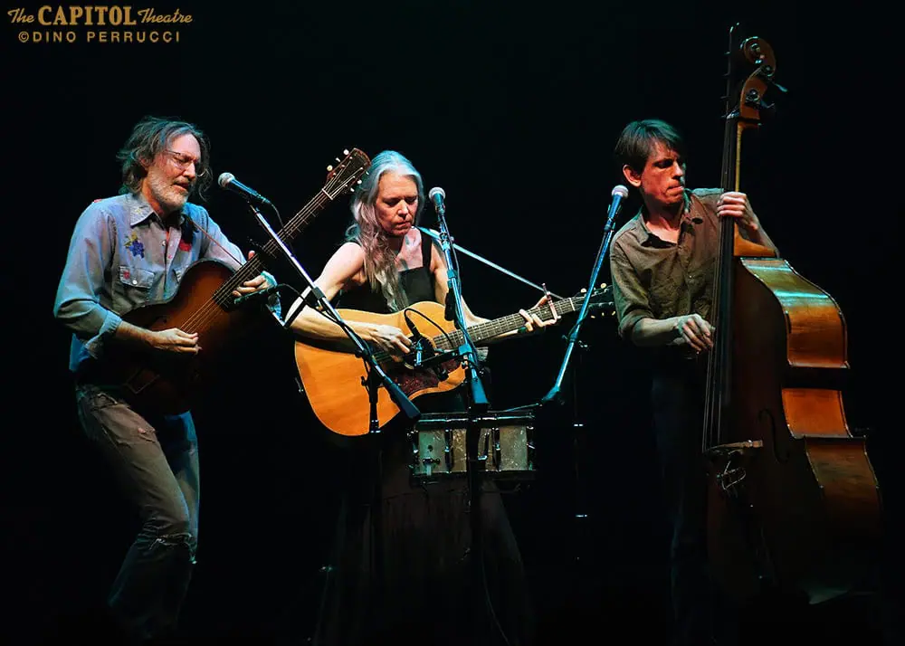 Gillian Welch and David Rawlings Bring Out Grahame Lesh in Oakland, Debut "Sugar Magnolia"