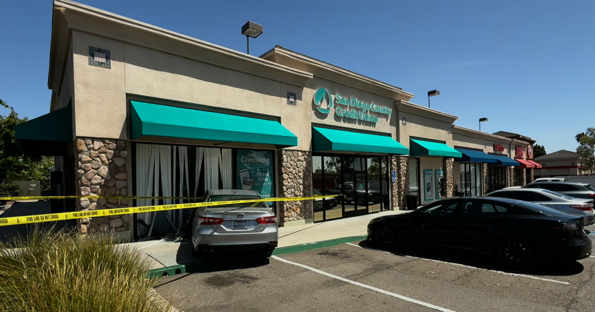 Elderly driver crashes into SDCCU Carmel Mountain branch