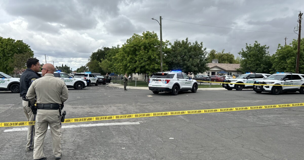 Heavy police presence blocks Knotts Street area in East Bakersfield