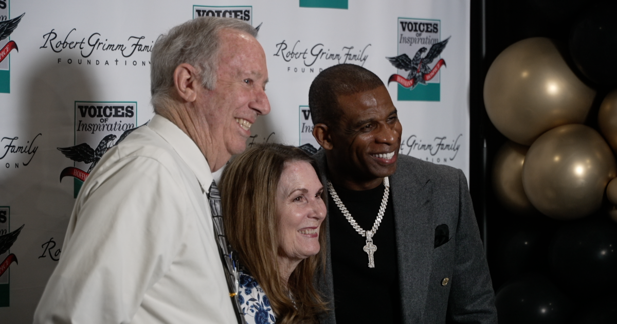 Deion Sanders inspires crowd as keynote speaker at Hoffman Hospice fundraiser