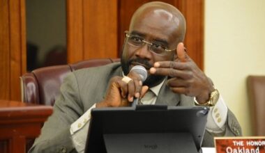Ex-Sen. Oakland Benta picks up gubernatorial papers; Raymond Williams barred from seeking reelection