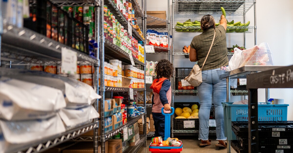 Thousands of immigrants lawfully in California set to lose CalFresh benefits