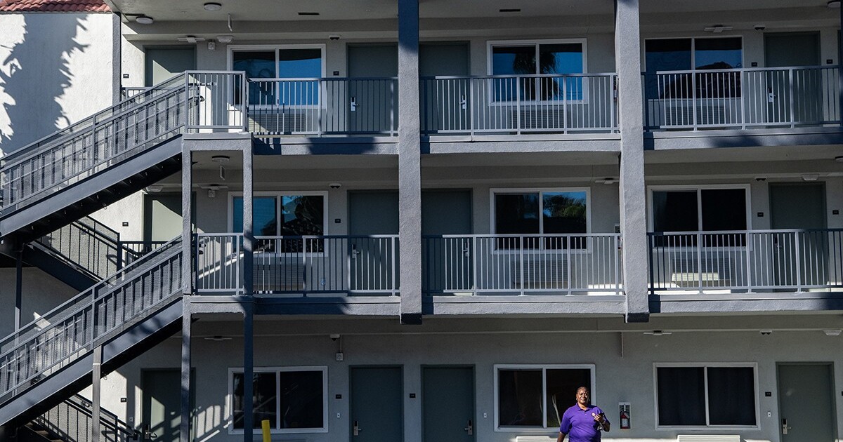 Long Beach cuts ties with its largest homeless shelter operator over billing practices concerns