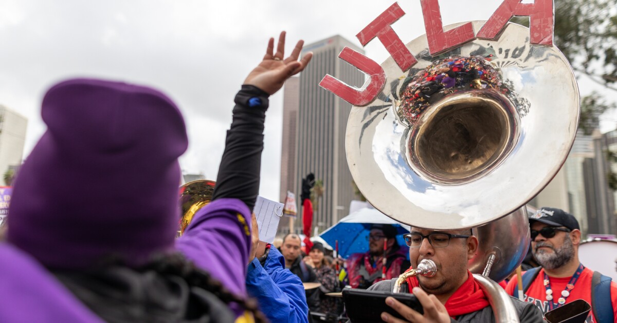 LAUSD reaches tentative labor deal with teachers. But schools could still be closed on Tuesday