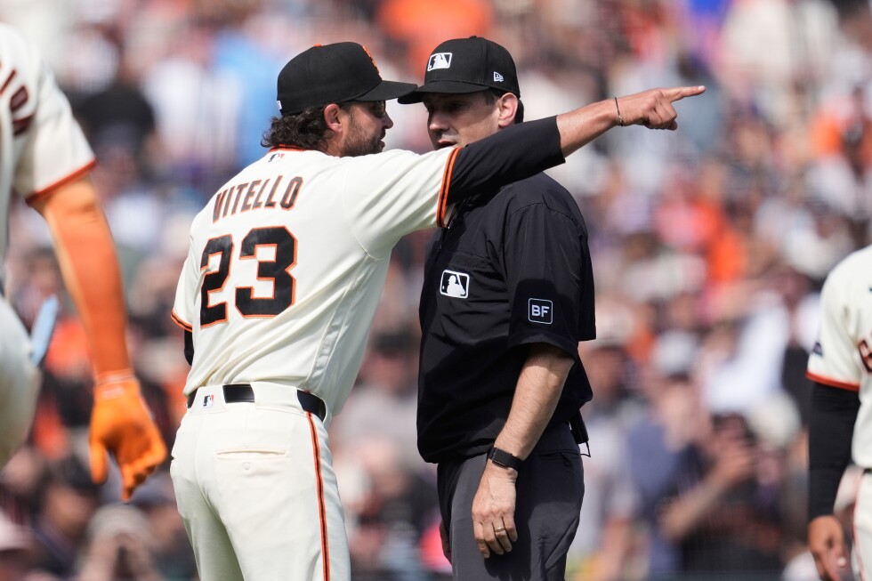 New manager Tony Vitello, Giants trying to figure things out early