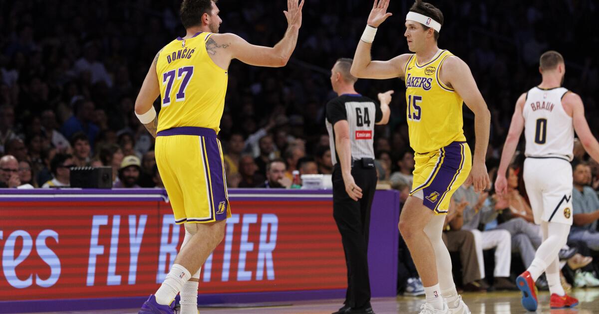 Lakers 'elevate' playoffs work with Luka Doncic, Austin Reaves injured
