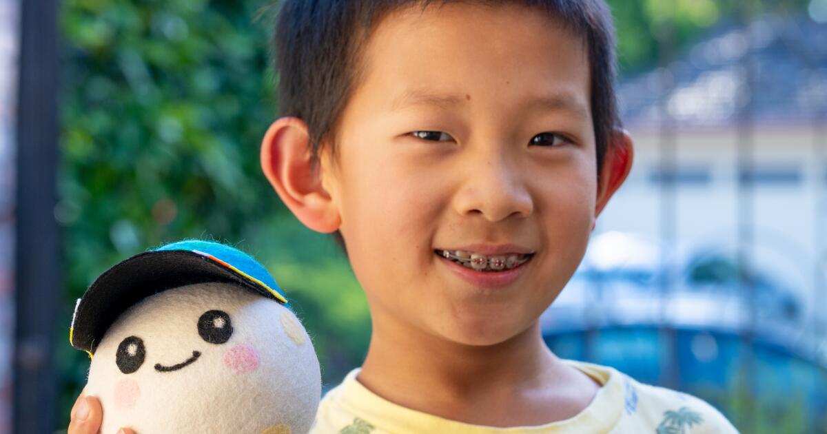 California 8-year-old designed a ‘zero gravity indicator’ used in Artemis II moon mission