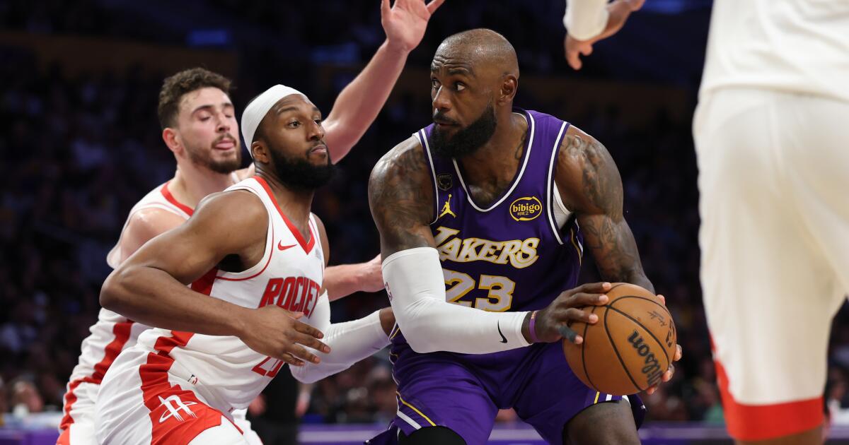 Commentary: Lakers need another ageless LeBron James performance after Game 5 loss