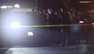 Gunfight in Santa Ana ends with 2 men dead, 1 wounded