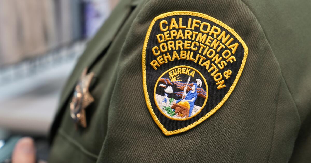 California prison guard charged with smuggling 20 kilos of cocaine