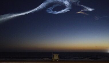 SpaceX settles lawsuit with state Coastal Commission over flights