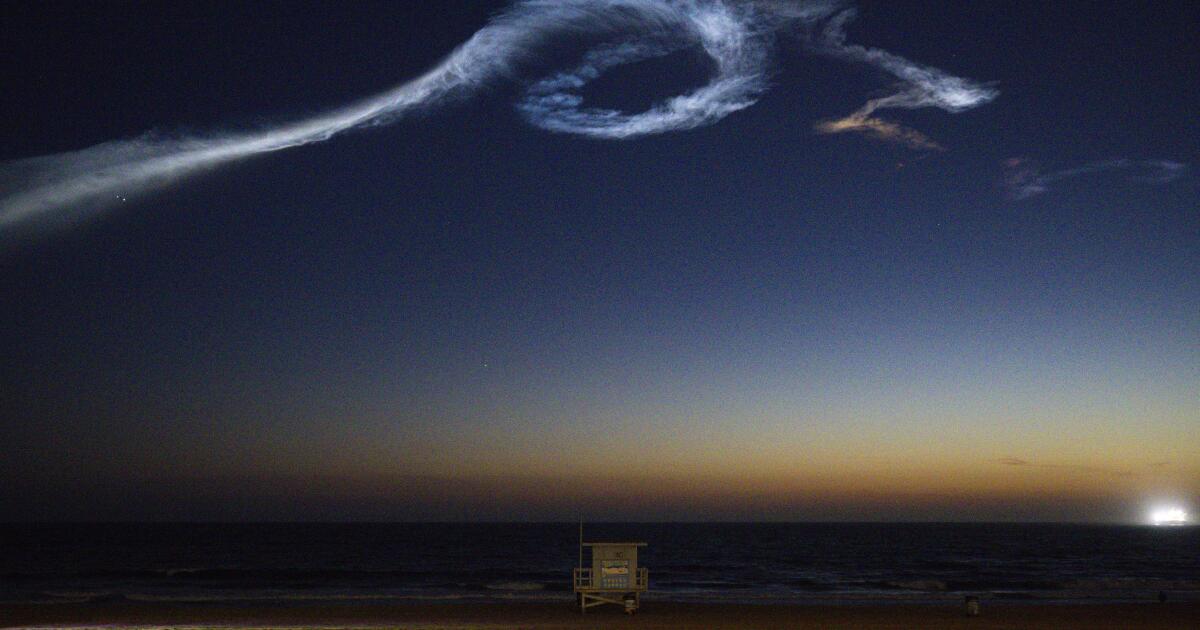 SpaceX settles lawsuit with state Coastal Commission over flights