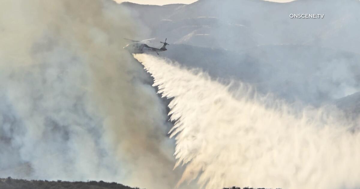 Vista fire forces evacuation orders in Lake Elsinore