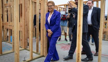 Karen Bass seeks council approval of $360-million allocation for affordable housing